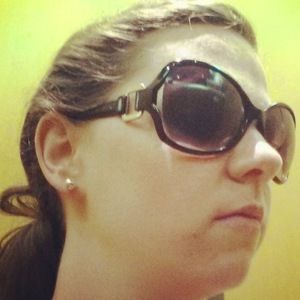 Meet your Posher, Caitlin